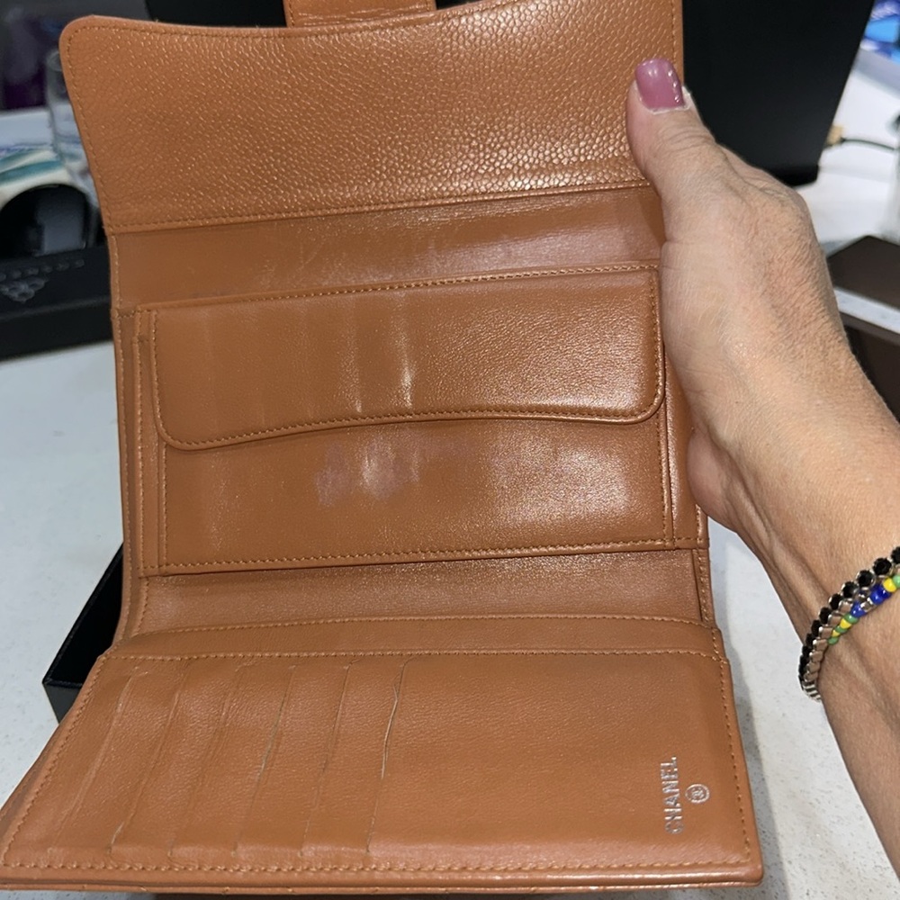 Chanel Tan Quilted Leather Women's Bag - Picture 8 of 9
